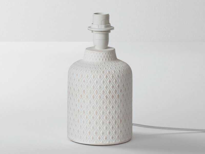 INTEC LAMPADA DA TAVOLO "RAVELLO" 1XE14 IN CERAMICA BIANCA E PARALUME IN TESSUTO - immagine 2