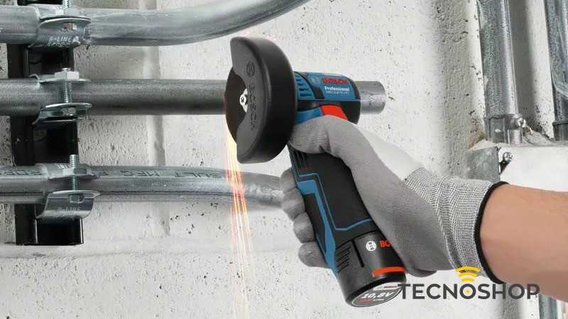 BOSCH SMERIGLIATRICE ANGOLARE "GWS 12V-76" IN VALIGETTA CON 2 BATTERIE 3Ah - immagine 4
