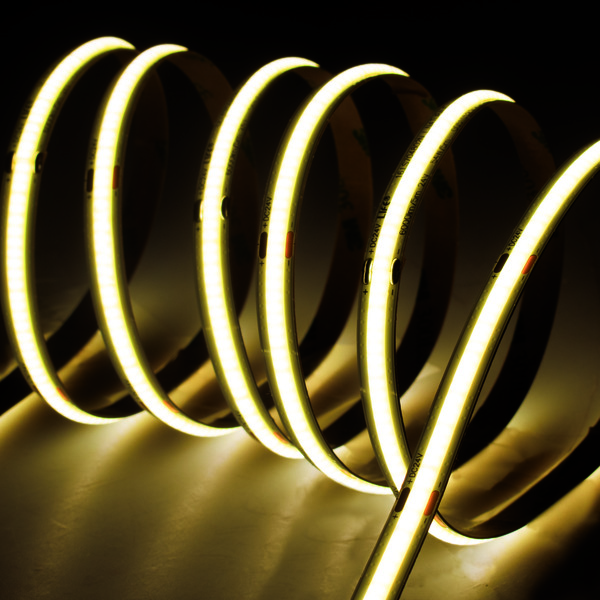 LIFE STRISCIA LED COB 24V EFFETTO RUNNING 11,6W/M 3000K IP65H – 1040 LM/M – BOBINA 5 METRI