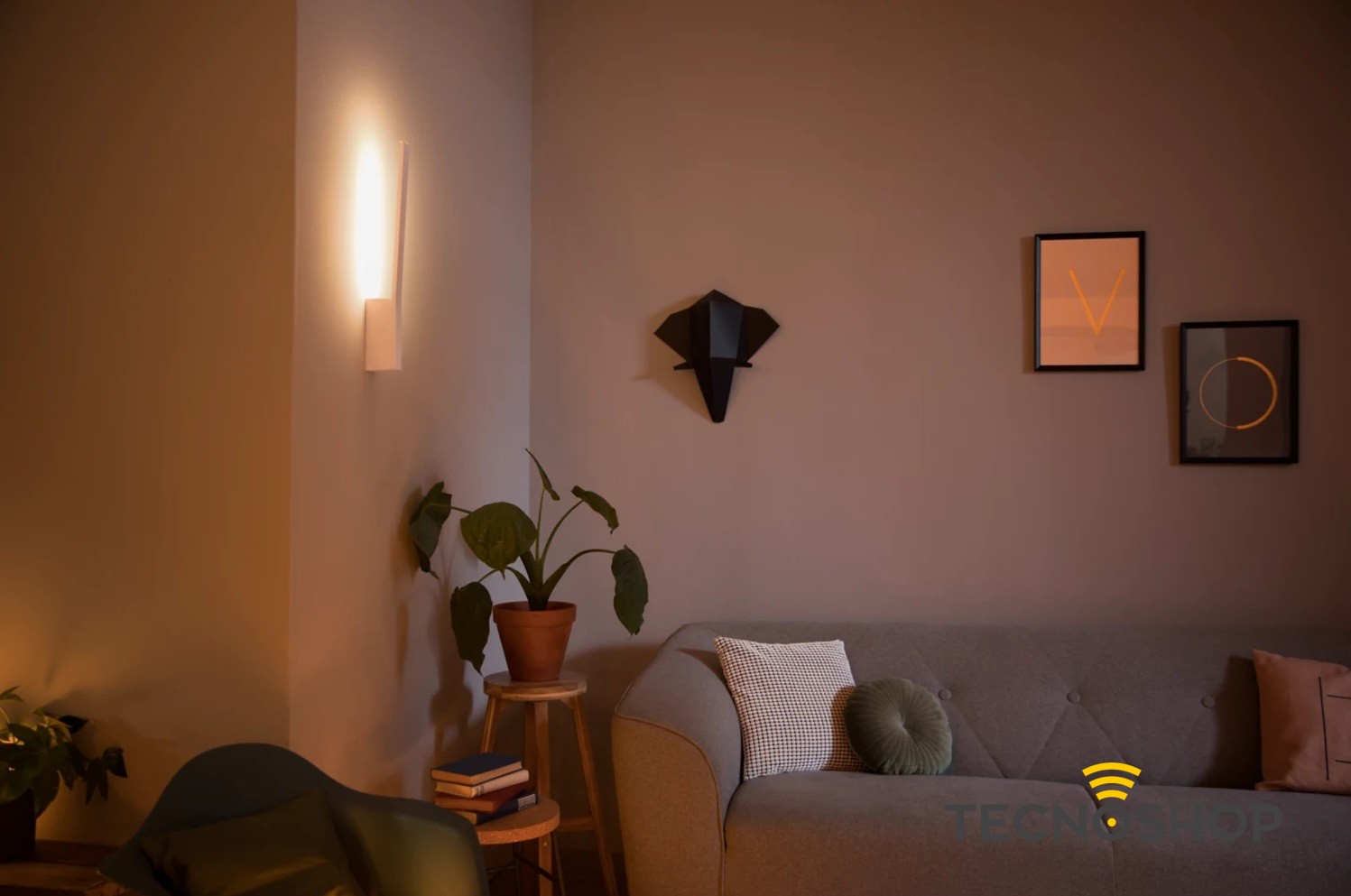 PHILIPS HUE LAMPADA DA PARETE LIANE - immagine 3