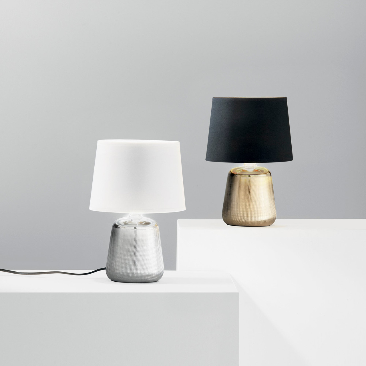 INTEC LAMPADA DA TAVOLO ECSTASY 1xE27 IN CERAMICA ORO E PARALUME IN TESSUTO NERO - immagine 3