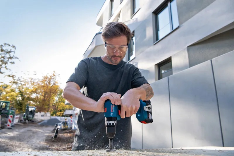 BOSCH TRAPANO BATTENTE GSB 18V-45 + 3 BATTERIE ProCORE 4Ah + CARICABATTERIE - immagine 3