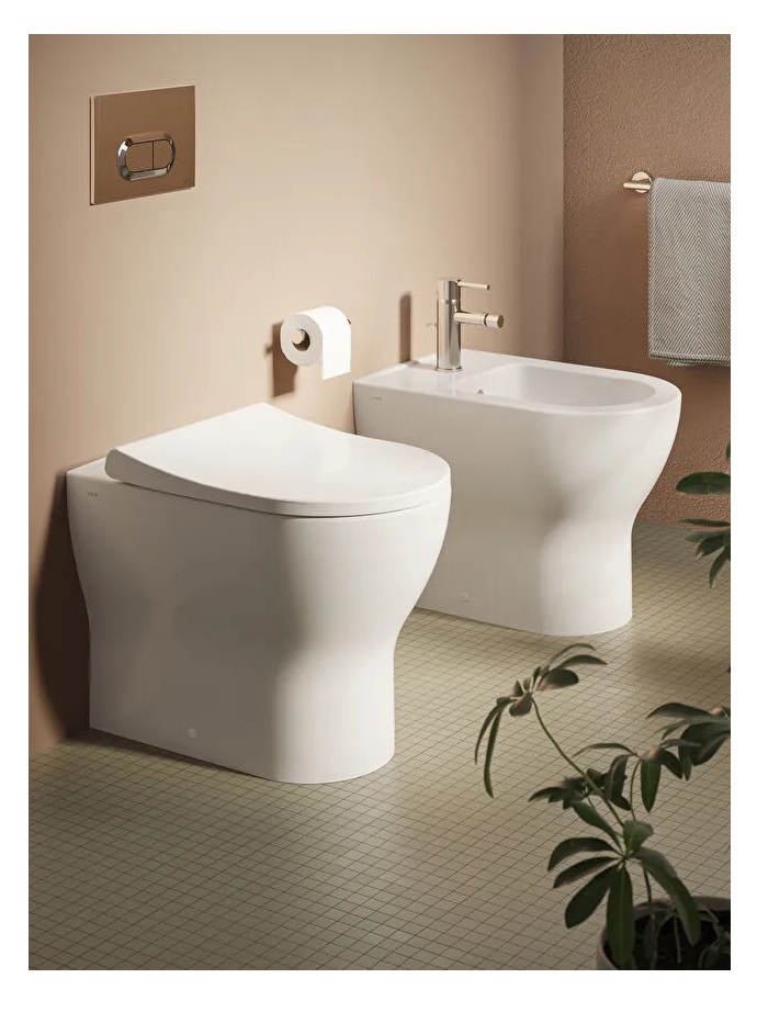 VASO WC A TERRA FILO PARETE IN CERAMICA BIANCA SERIE MIA ROUND - immagine 2