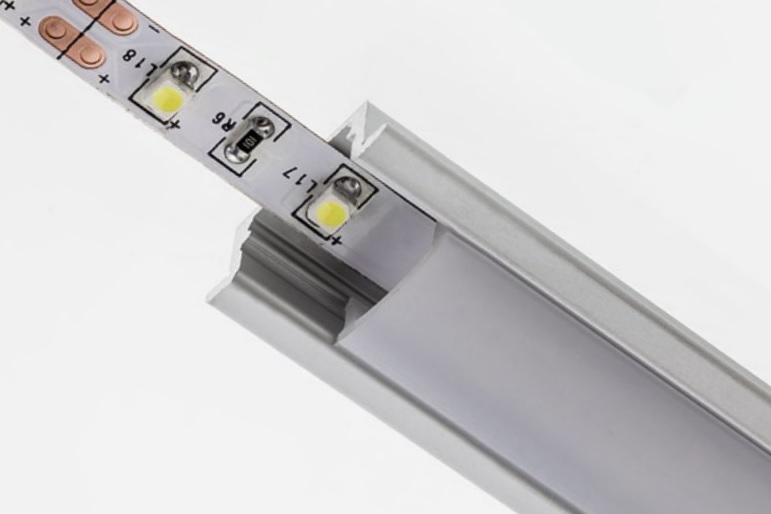 REDO KIT PROFILO PIATTO CON ALETTE PRFIT005 IN ALLUMINIO BIANCO 2Mt CON COVER SATINATA - immagine 4